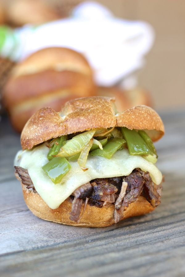 Crockpot Shredded Beef Sandwich