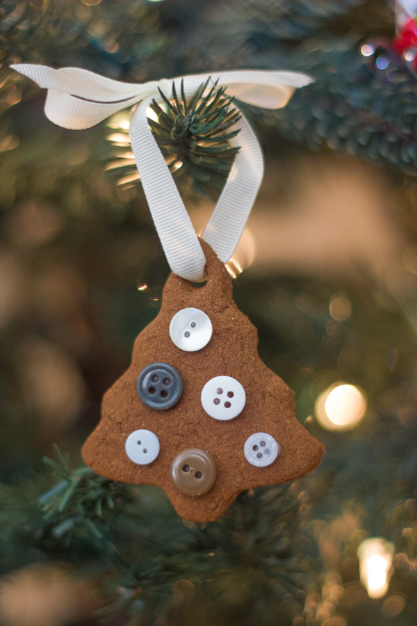 Button Tree Ornament made with the Cinnamon Applesauce Dough.