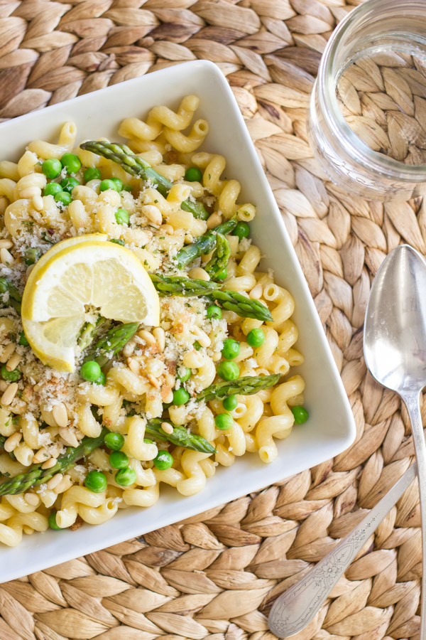 Buttery cream sauce, asparagus, peas, pine nuts, fresh lemon juice and homemade breadcrumbs.