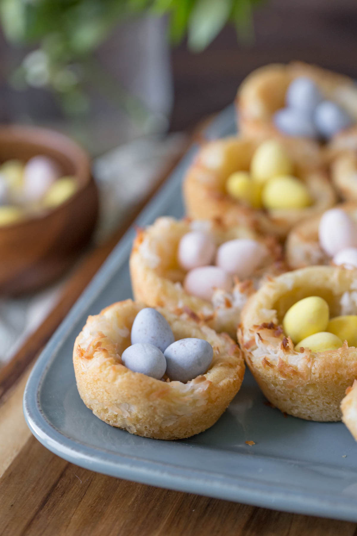 These sweet little Sugar Cookie Easter Egg Nests are perfect for dessert or to decorate your Easter table as a place card holder!