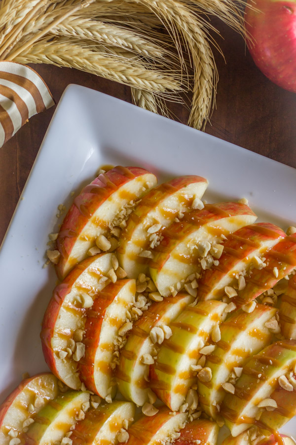 Caramel Apple Slices - the SECRET to keeping your apples from turning brown without altering taste