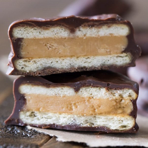 Peanut Butter Buckeye Cookies - If you love peanut butter and chocolate, these cookies are going to make you so very happy!