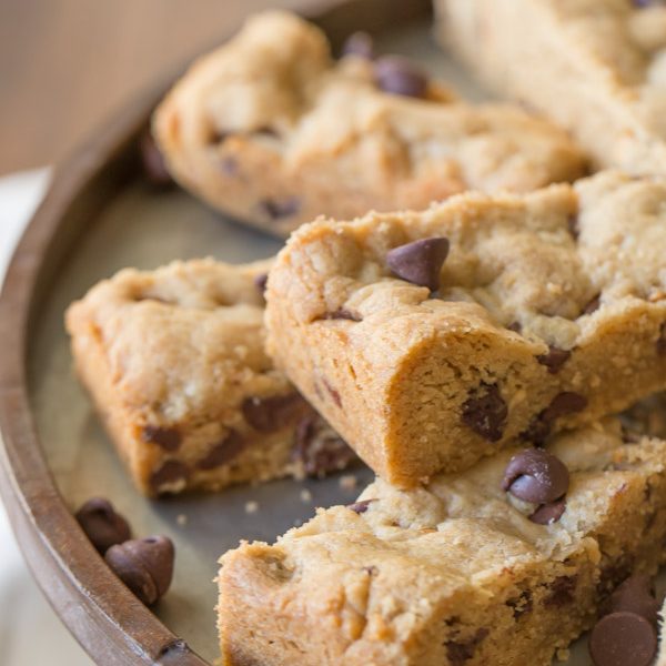 Peanut Butter Chocolate Chip Cookie Bars - perfect for when you need a soft, chewy cookie in a hurry!