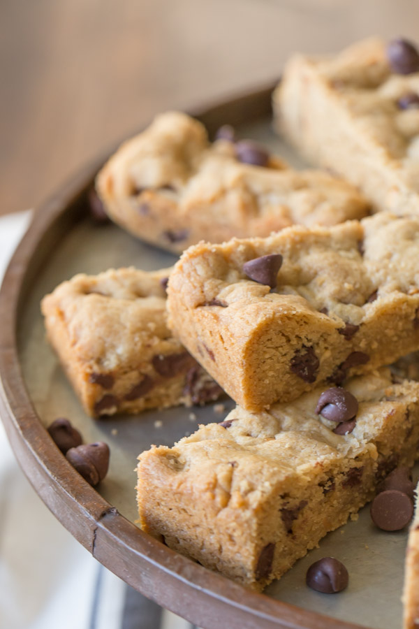 Peanut Butter Chocolate Chip Cookie Bars - perfect for when you need a soft, chewy cookie in a hurry!