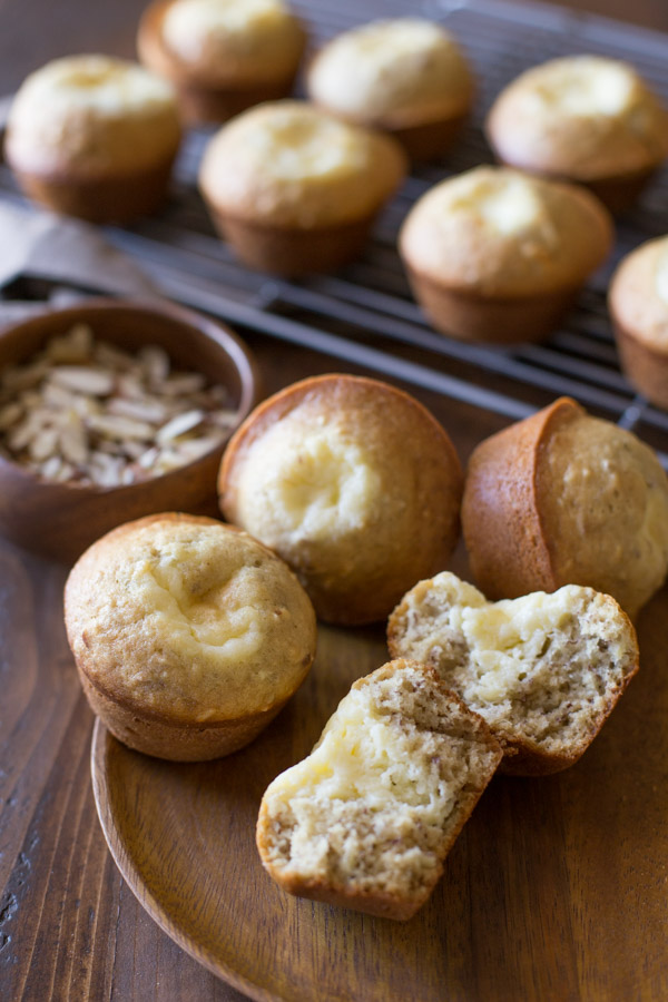 Banana Cheesecake Muffins