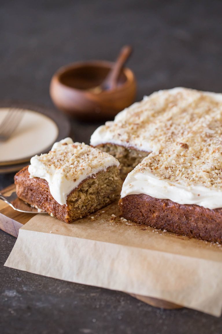 Banana Cake With Fluffy Cream Cheese Frosting