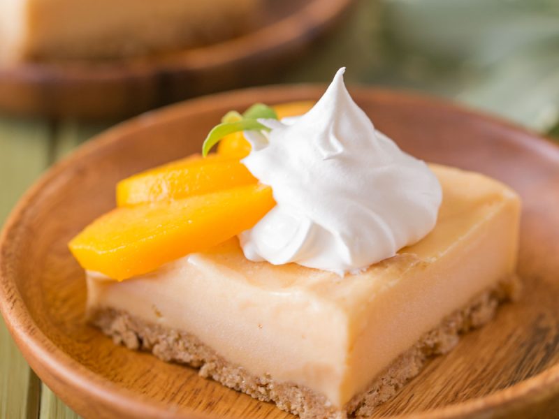 An easy, refreshing peach ice cream dessert made with fresh peaches and a graham cracker crust!