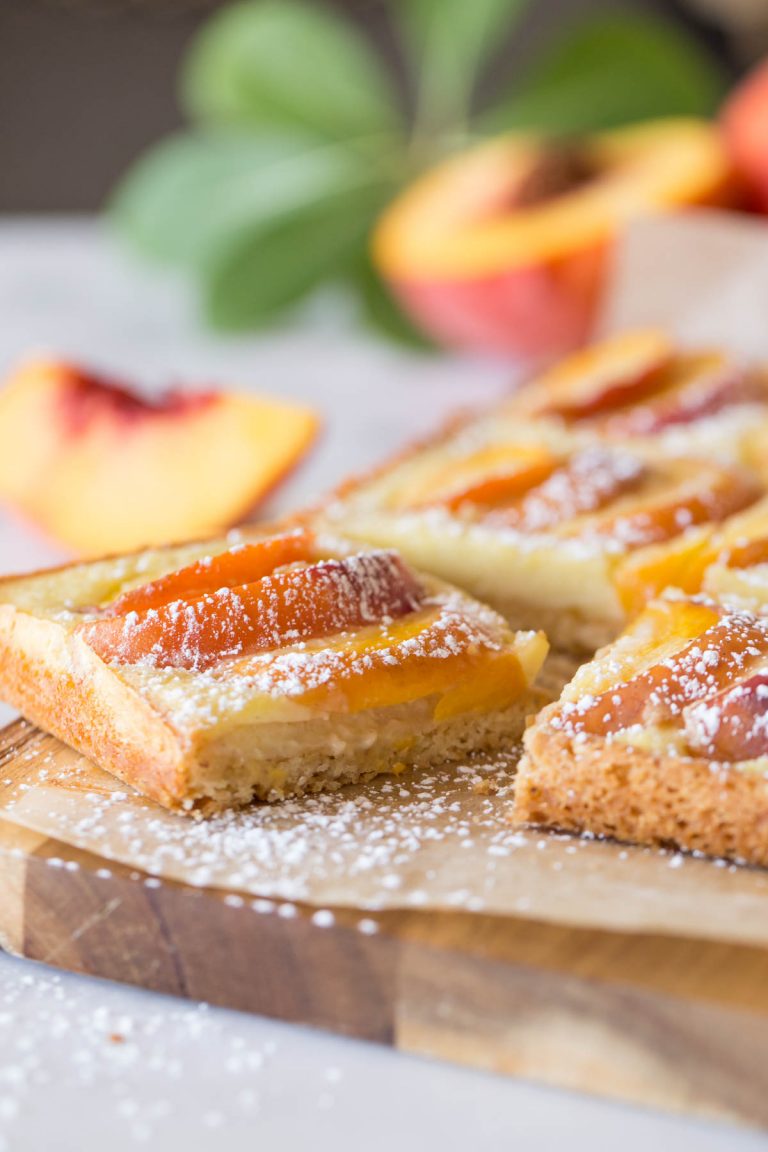 Peaches and Cream Shortbread Bars