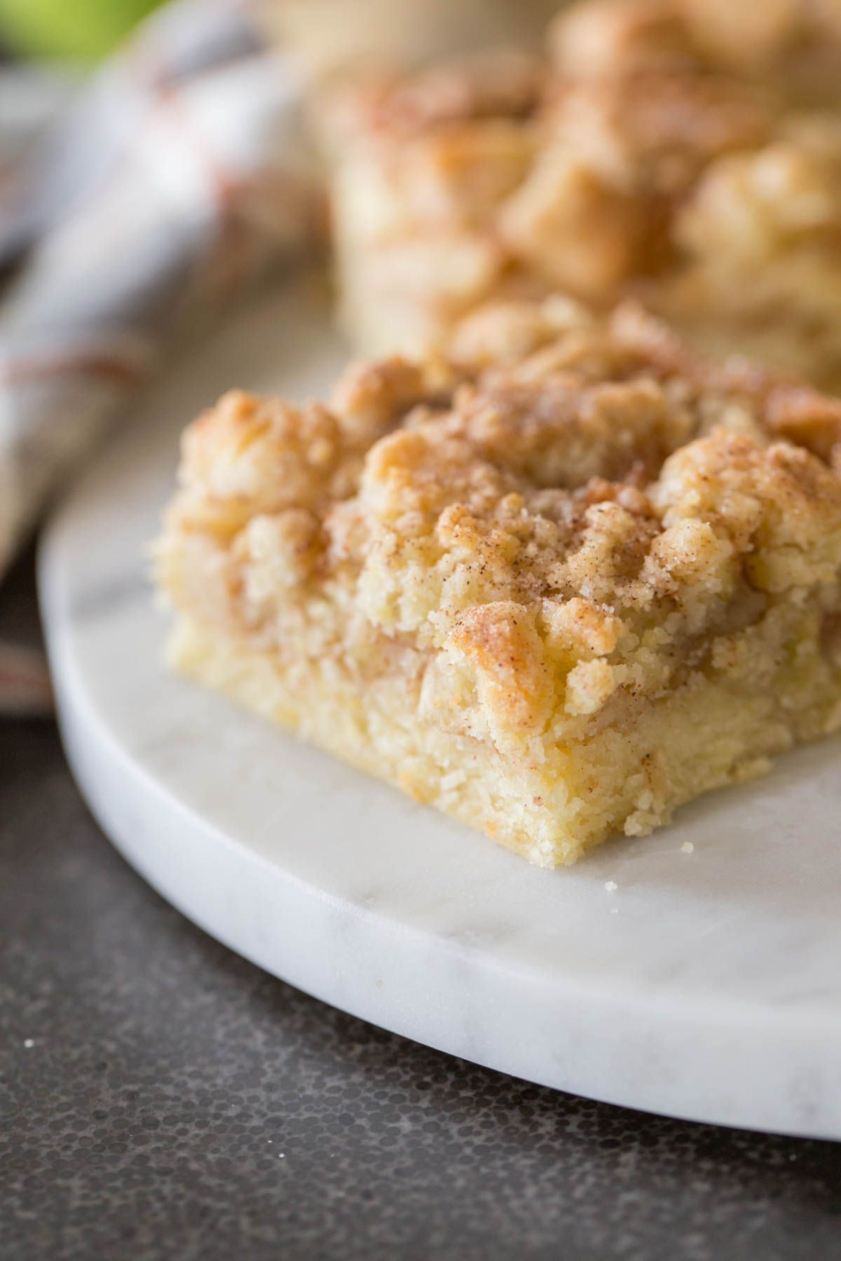 An Apple Pie Crumb Bar.