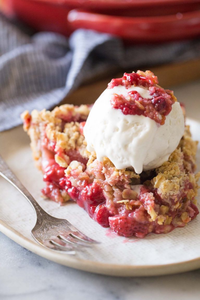 Berry Crumble Pie